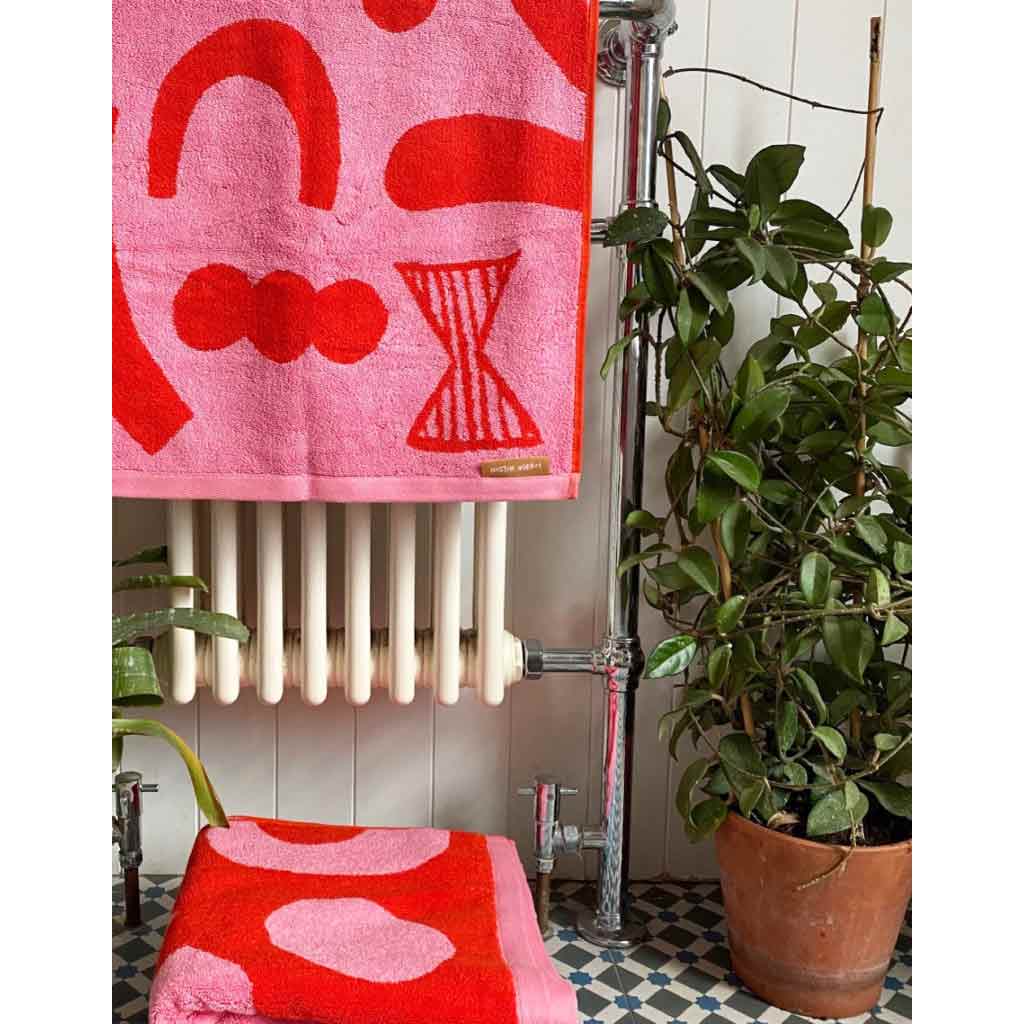 Abstract Shapes Bath Towel